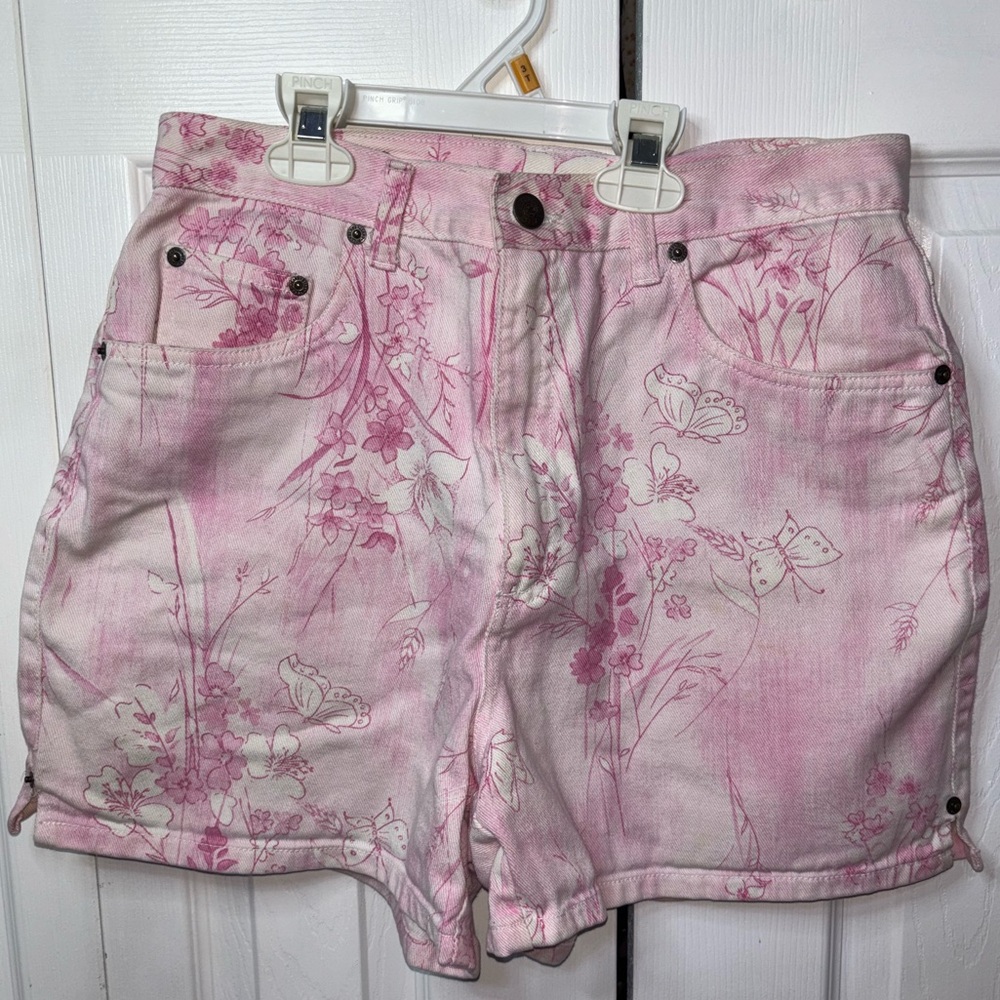 Gorgeous RARE Bill Blass shorts